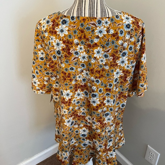 NWT Time & Tru Ruffle Peplum Top Size Large - Picture 4 of 7